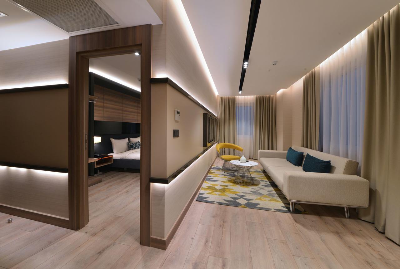 Nish Palace Exlusive Suites Provincia di Provincia di Istanbul Esterno foto