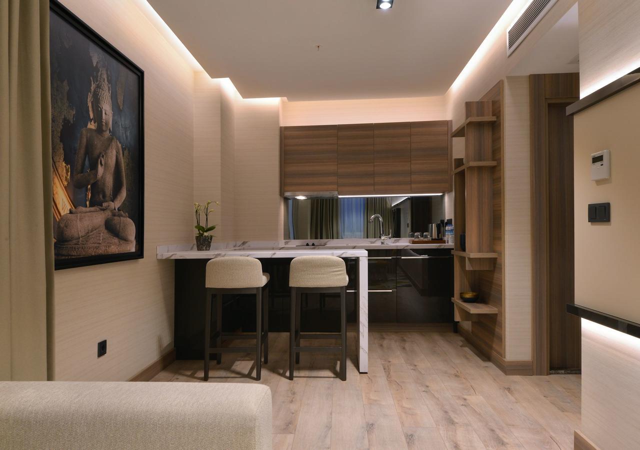 Nish Palace Exlusive Suites Provincia di Provincia di Istanbul Esterno foto